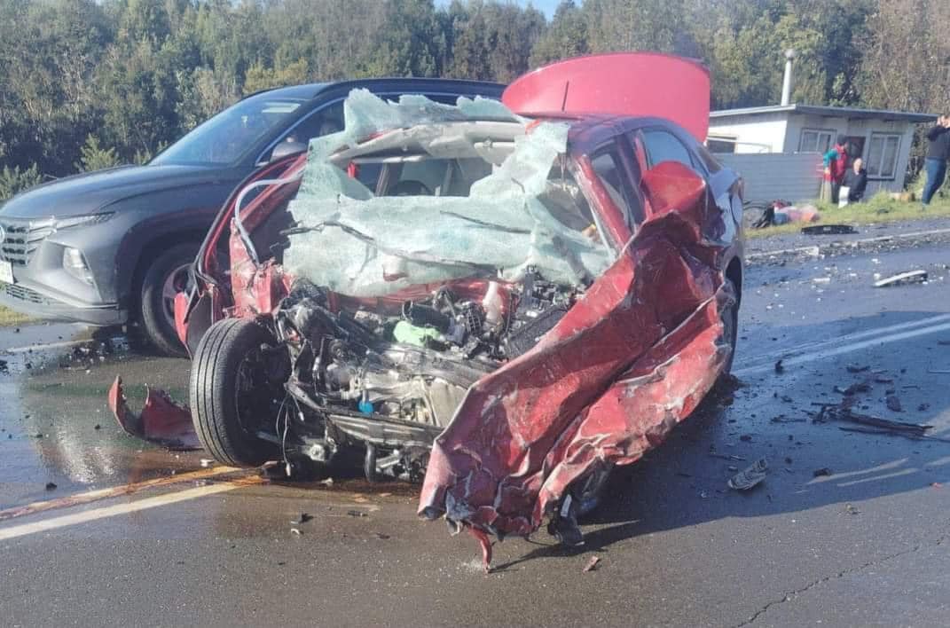 Dos fallecidos deja violento accidente en el sector de Quitripulli camino a Queilen