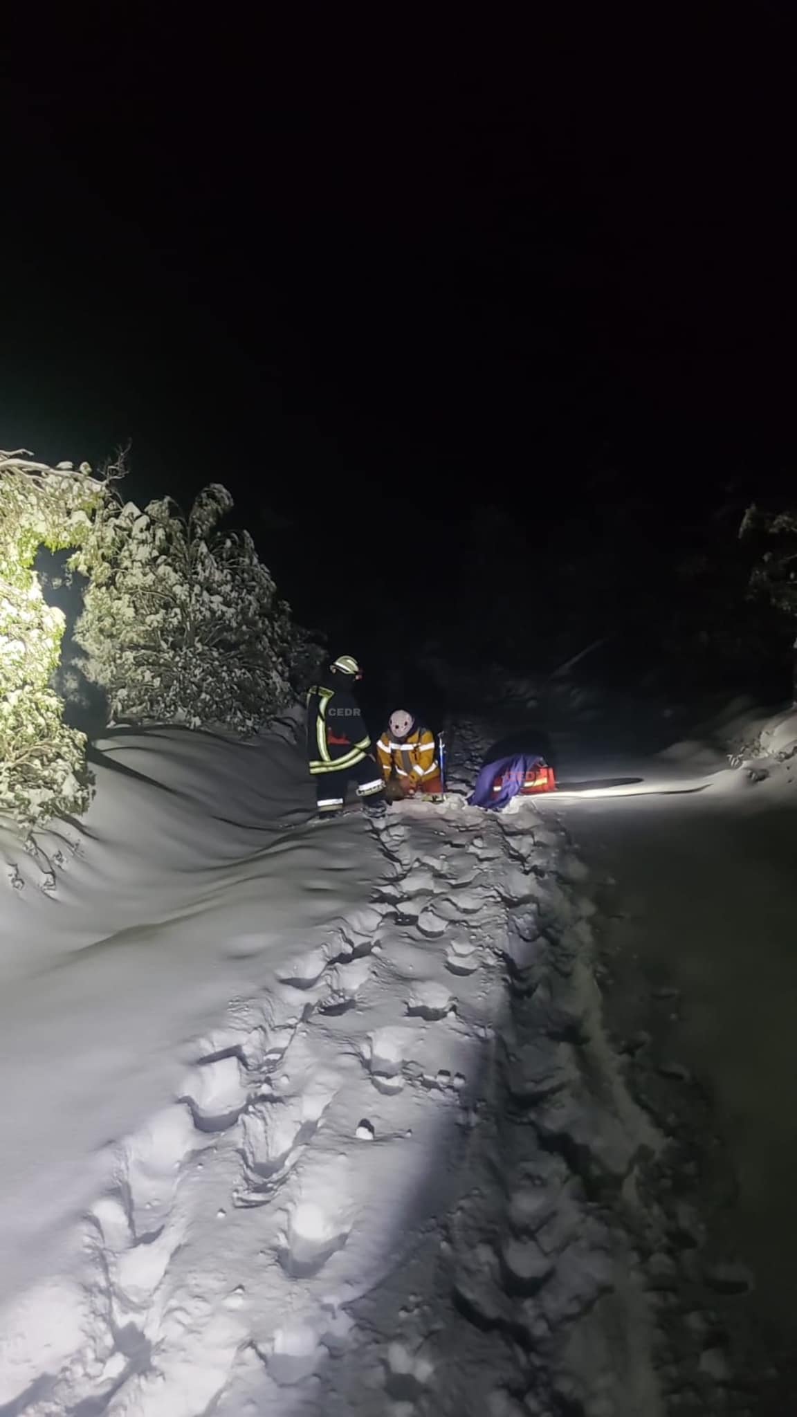 Rescatan a cuatro personas del Volcán Osorno