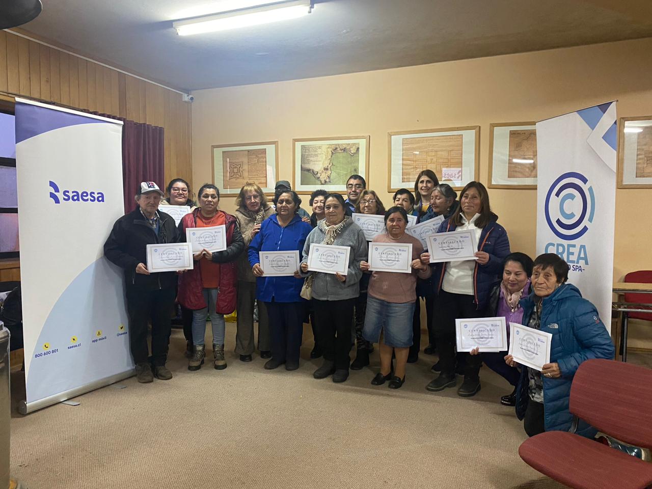 Saesa apoya a vecinos de Curaco de Vélez, Ancud y Achao con curso de digitalización