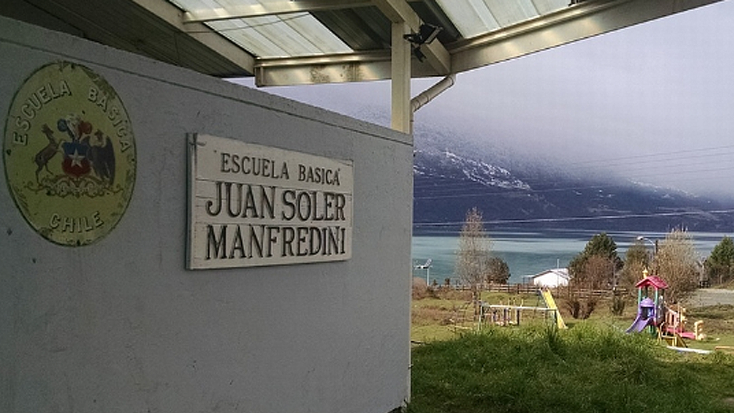 Cierran escuela y liceo Juan Soler Manfredini de Cochamó por presencia de ratones