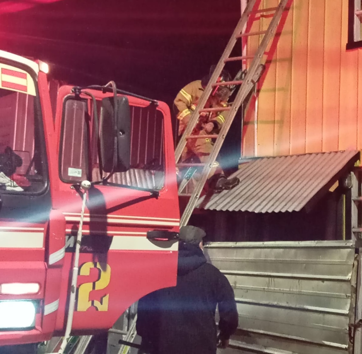 Interrupciones en la conectividad marítima entre otras afectaciones dejó temporal en Chiloé