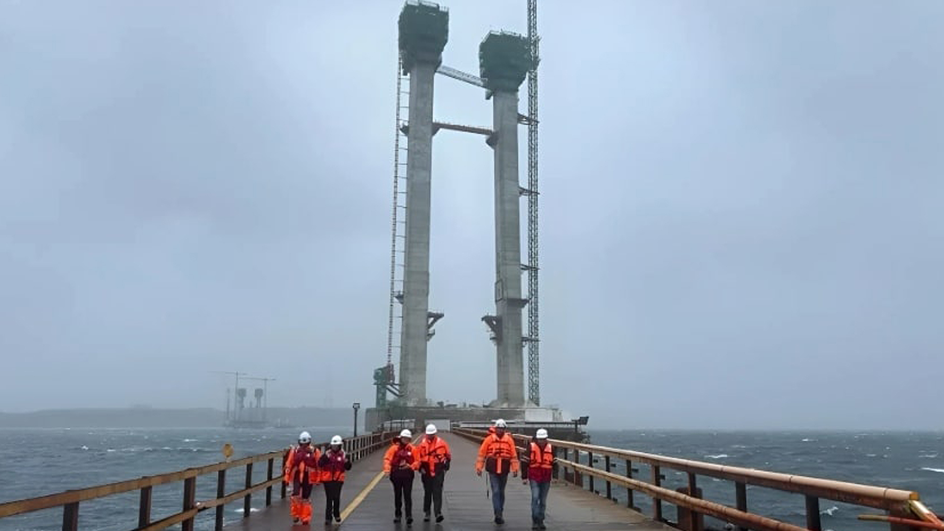 Denuncian agresión de manager surcoreano en contra de supervisor chileno en obras del Puente Chacao