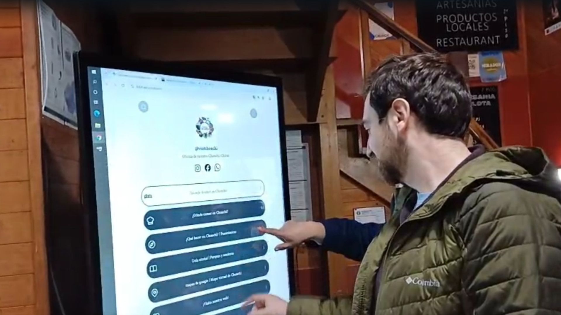 Chonchi implementa moderno Tótem Digital para entregar información turística