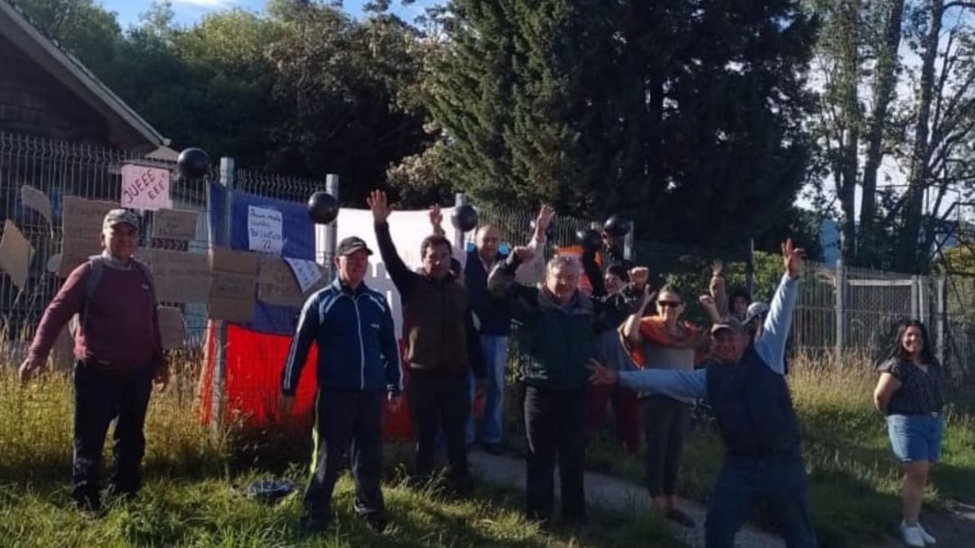 Tensión por toma en Correntoso pone en jaque a autoridades regionales