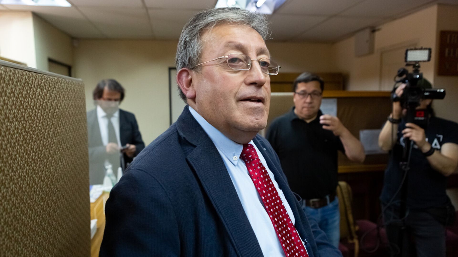 Gervoy Paredes mantiene inocencia desde su arresto domiciliario y acusa motivaciones políticas