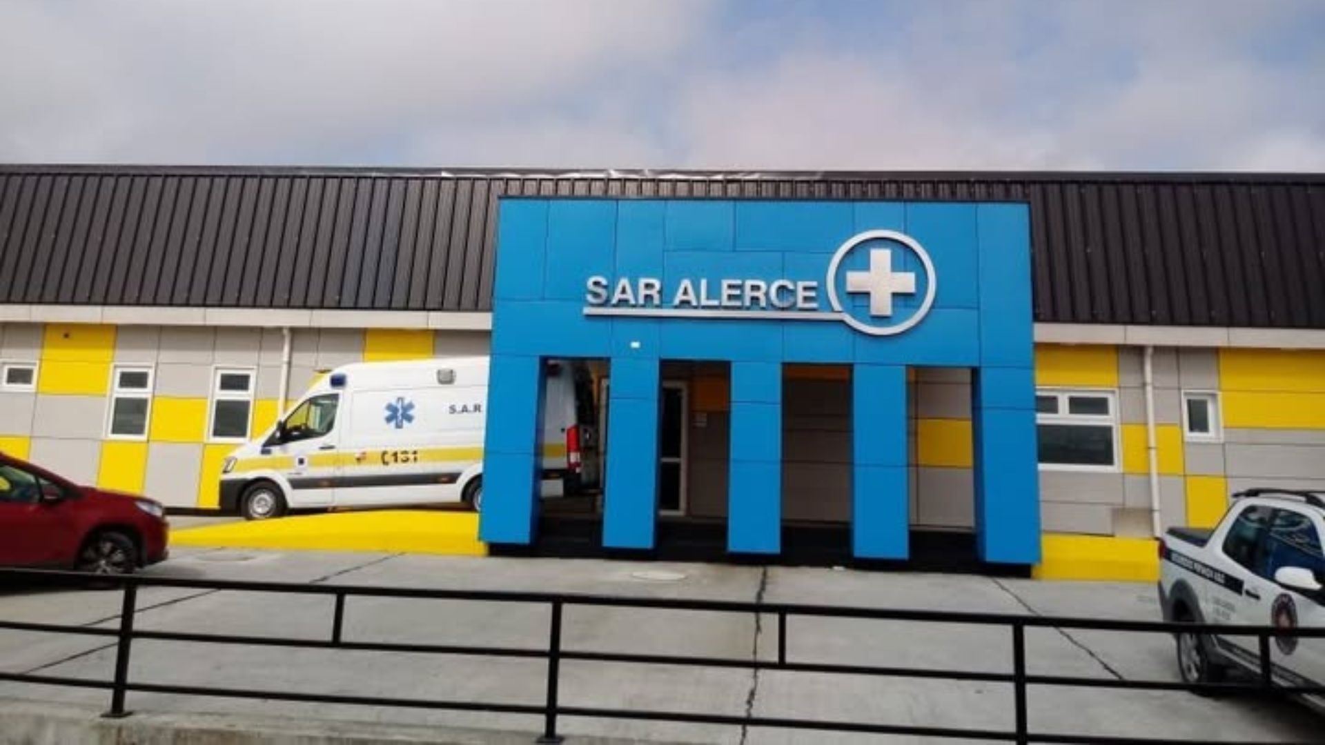 Joven herido a bala fue detenido en el SAR de Alerce por mantener orden vigente por robo con intimidación