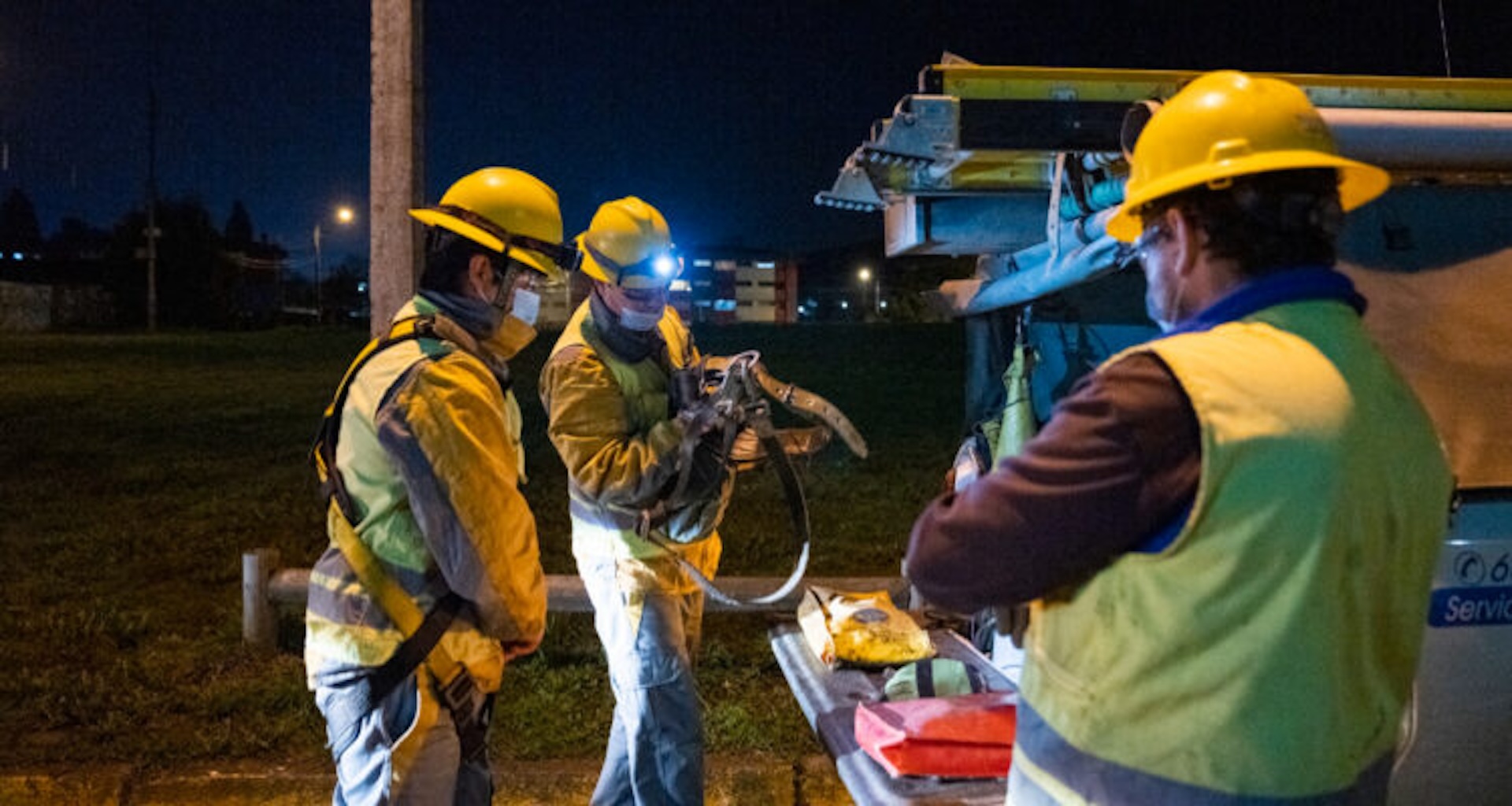 Saesa refuerza su labor preventiva para asegurar la continuidad del suministro eléctrico durante el verano