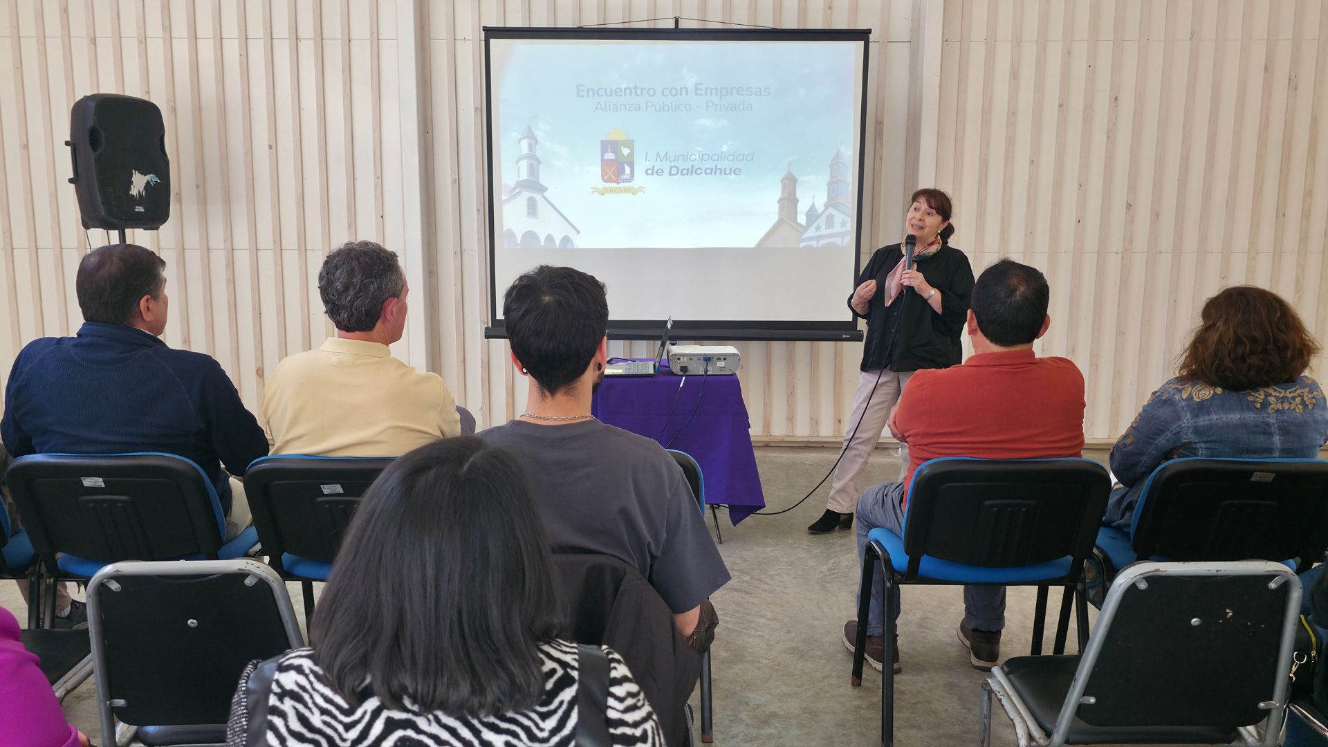 Dalcahue convoca a empresas a sumarse al apoyo para personas mayores y postradas