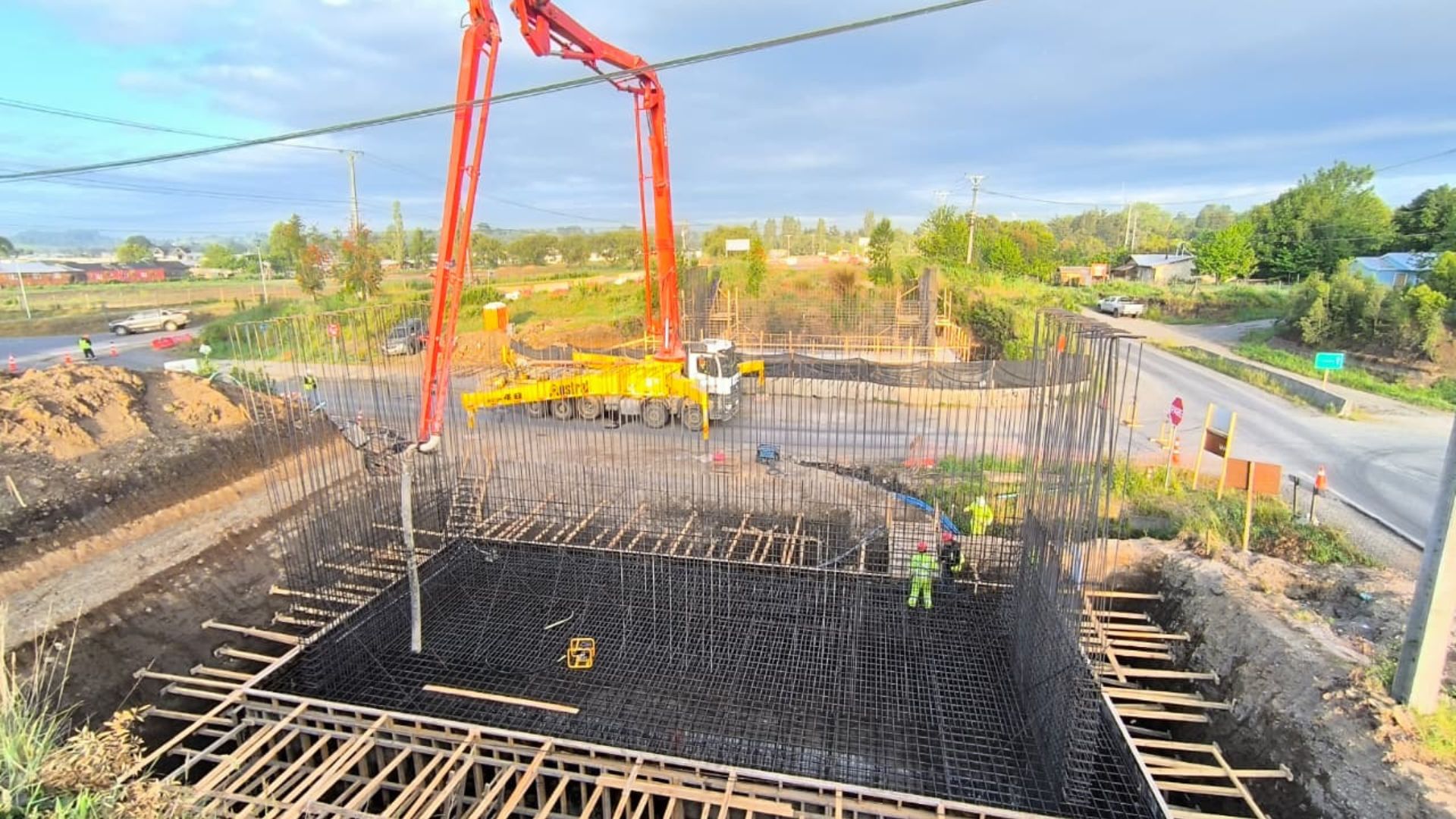 Avanzan las obras del paso superior de Entre Lagos
