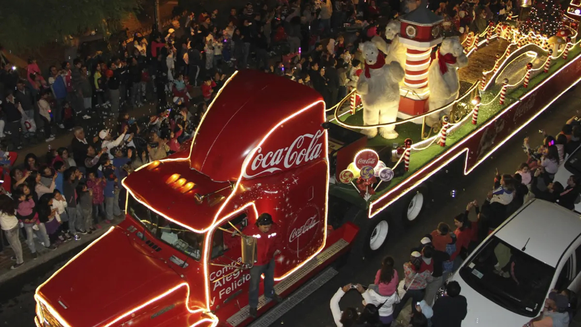 La magia de la Navidad continúa en Puerto Montt con la Caravana Coca Cola