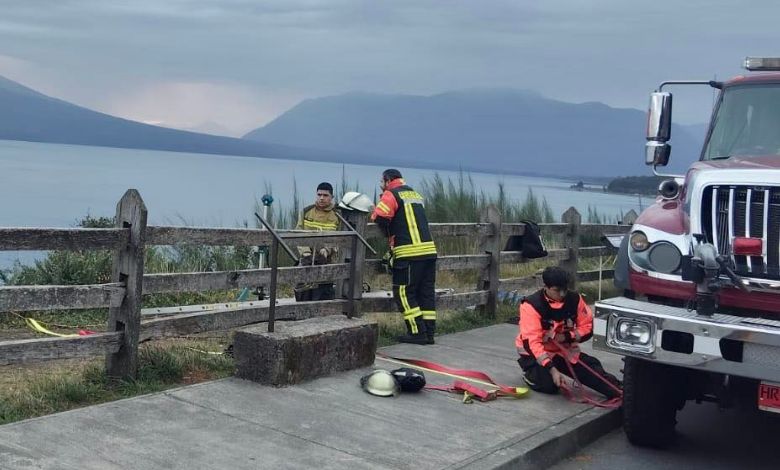 Rescatan a joven tras caer desde mirador en la ruta Puerto Varas-Ensenada