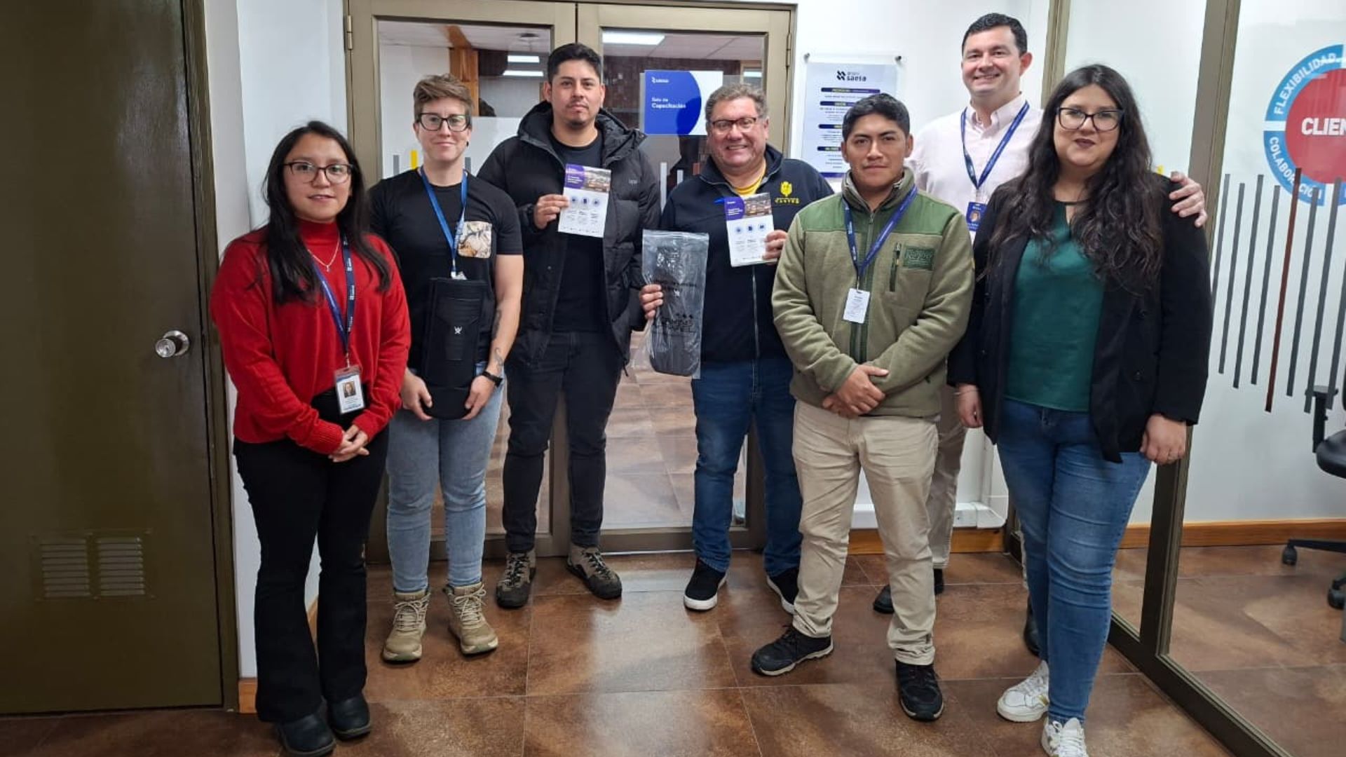 Saesa y autoridades locales avanzan en acciones por el cuidado responsable de mascotas en Castro