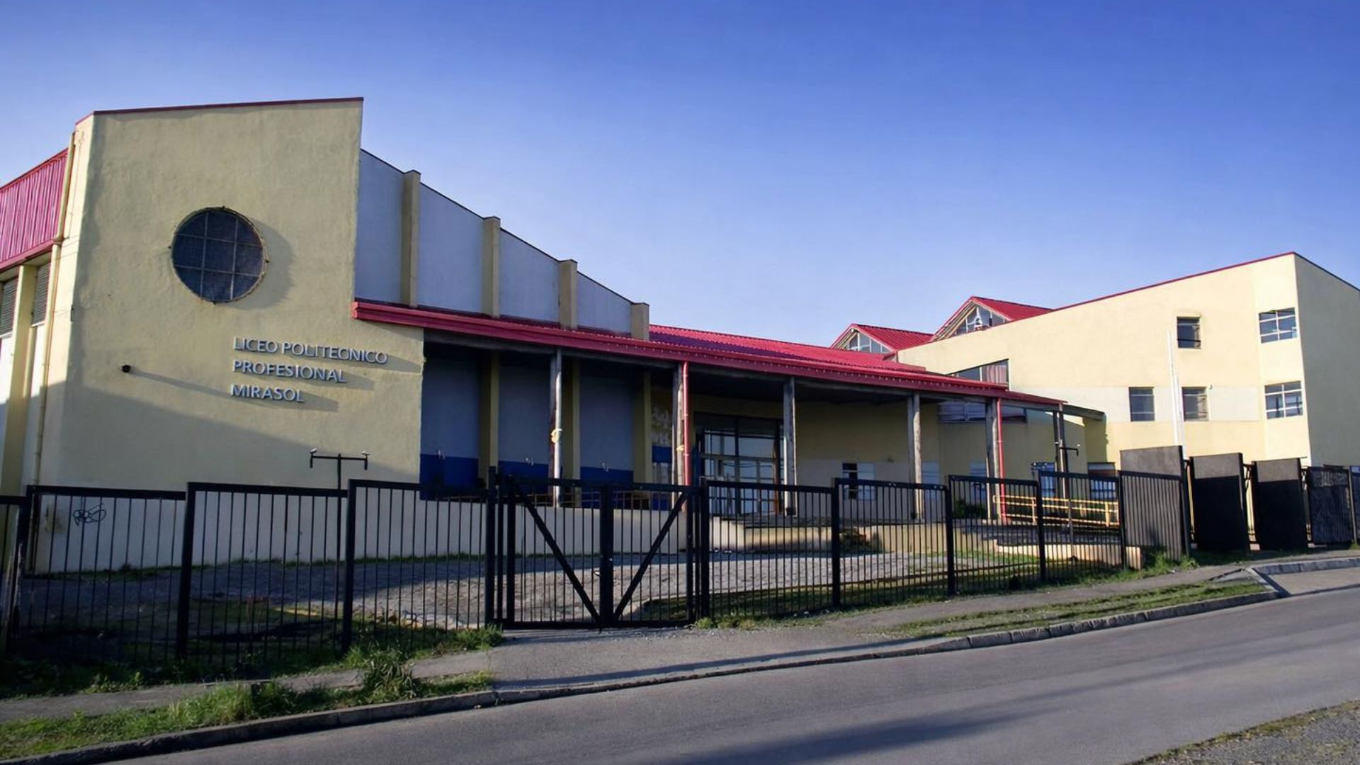 Puerto Montt: denuncian falta de protocolos tras ataque a docente en liceo de Mirasol