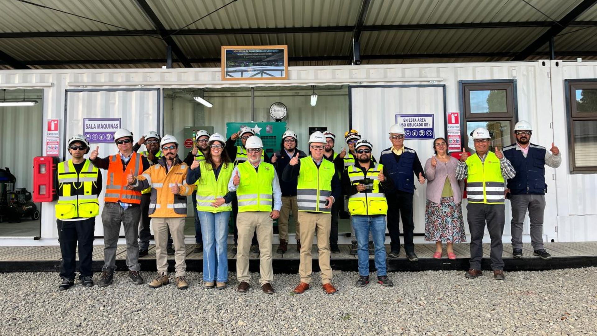 Saesa junto a su contratista Selgesur, presenta al Gobierno Regional avances en sistemas de generación para zonas aisladas de Chiloé