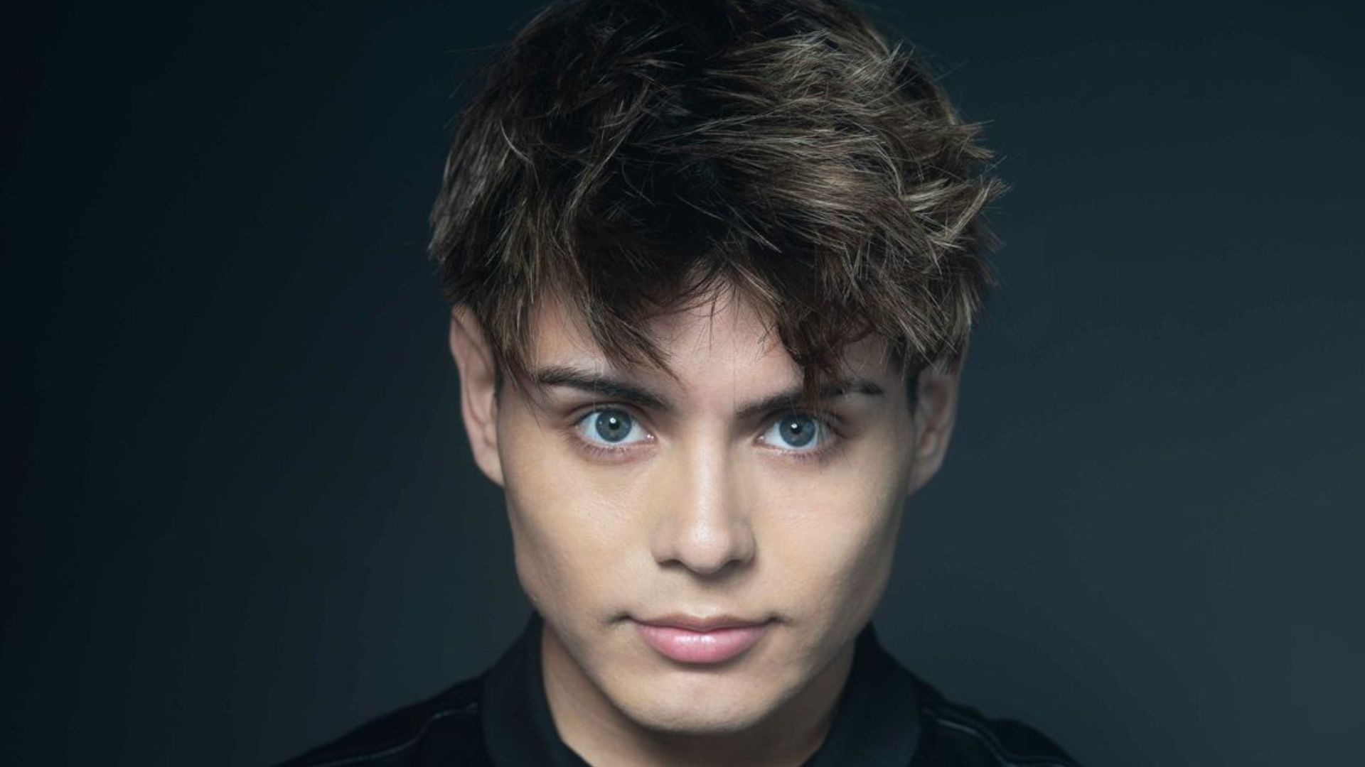 Emergente cantante nacional “Bray On” este viernes en Dreams
