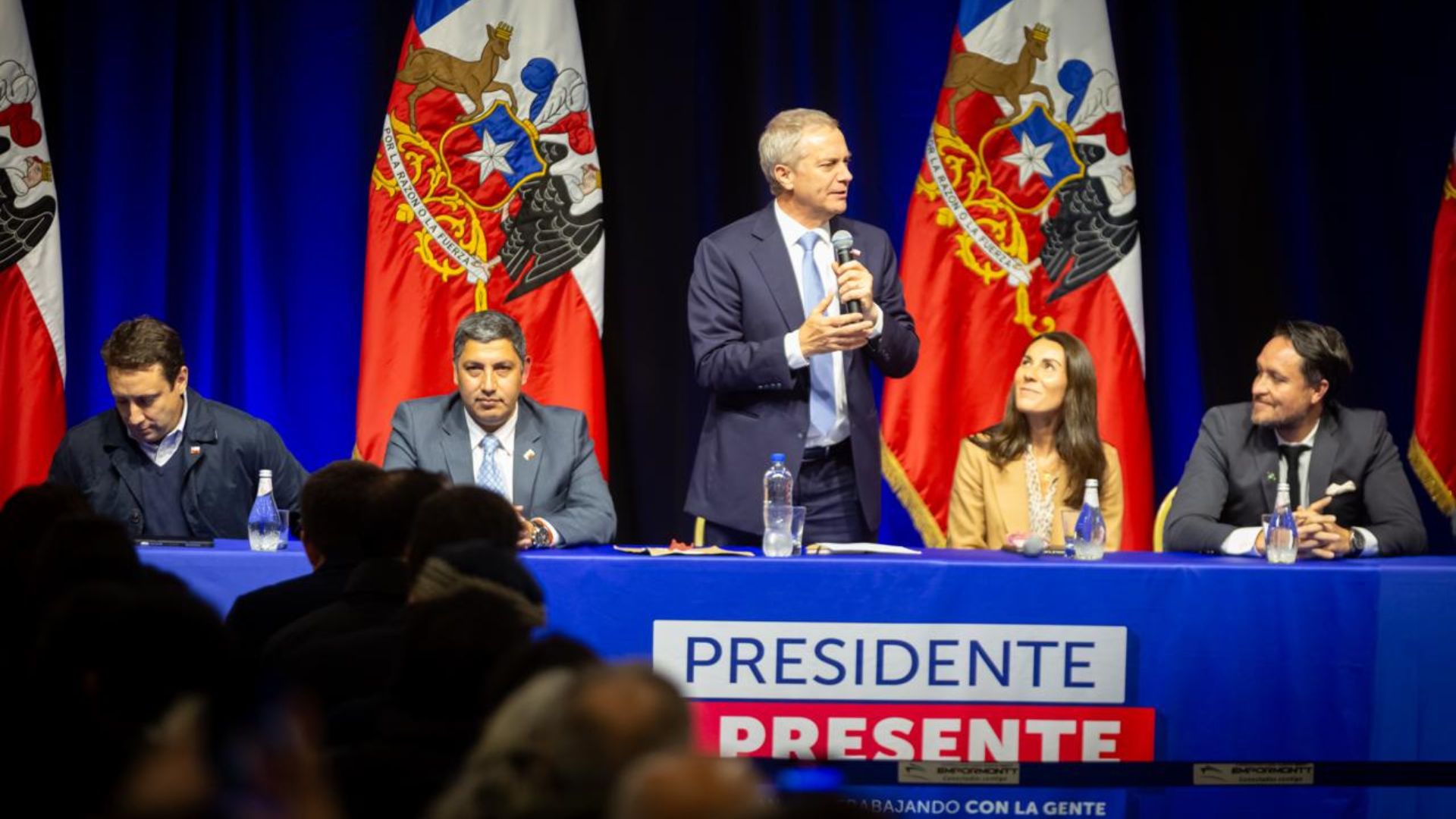 Más de 800 personas participan en encuentro liderado por Presidente Kast en Puerto Montt