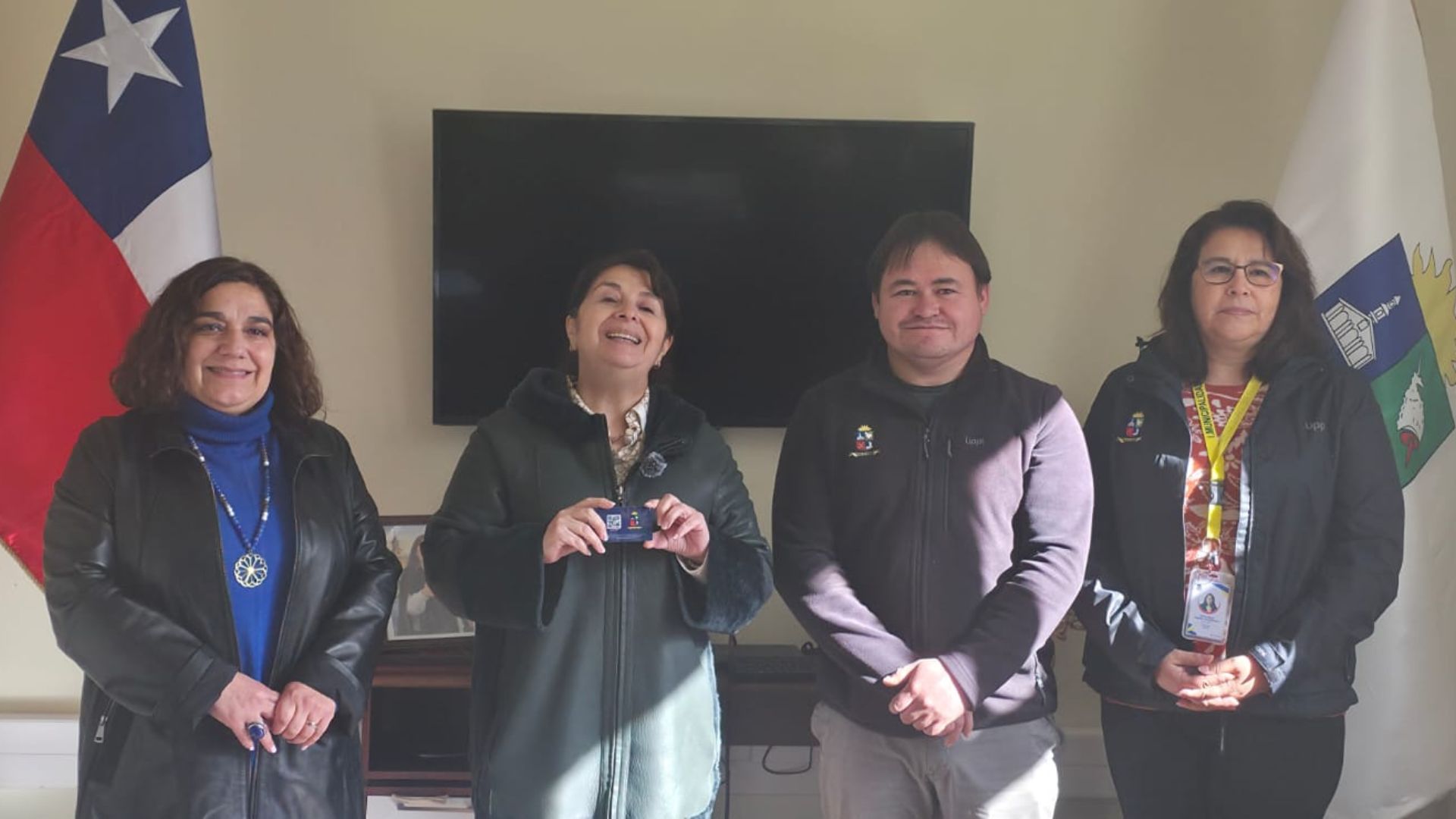 Dalcahue reactiva tarjeta vecino con descuentos para adultos mayores y personas con discapacidad