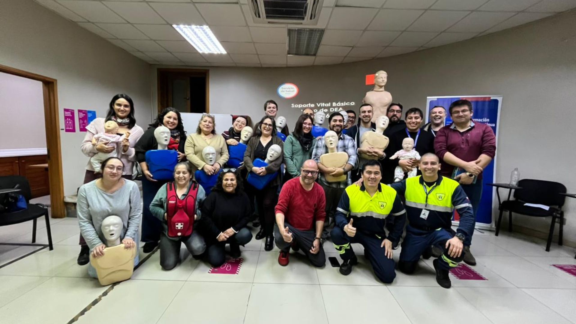 SAMU Chiloé capacita a funcionarios en reanimación cardiopulmonar y uso de desfibriladores
