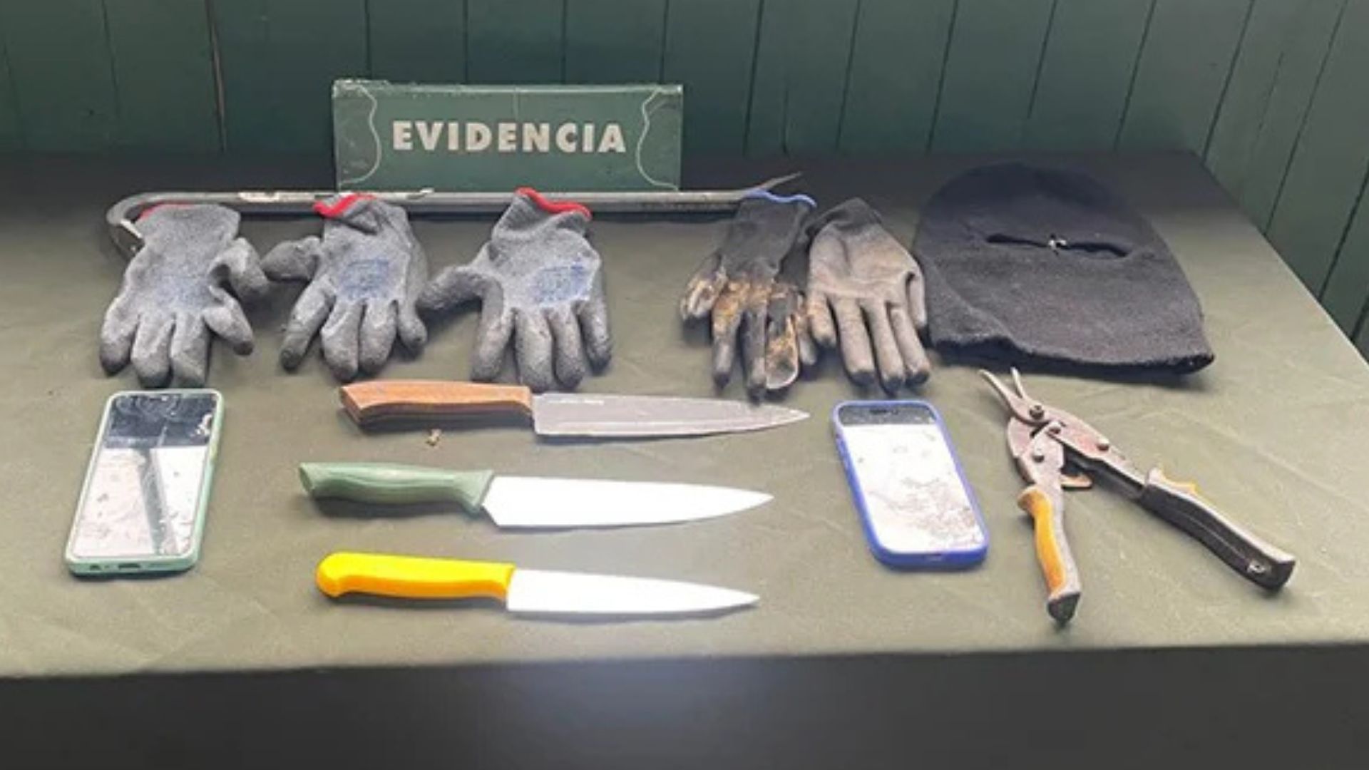 Persecución policial termina con tres detenidos por robo a bodega en Osorno