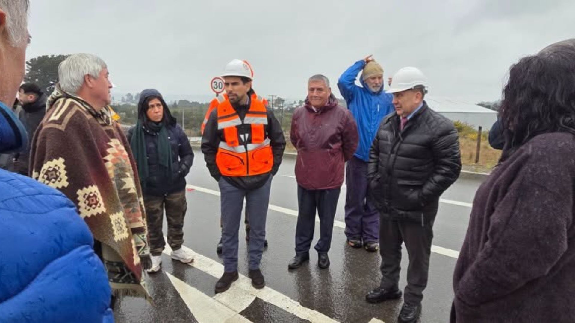 Recorren bypass de Castro para verificar obras antes de su apertura