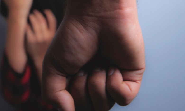 Prisión preventiva para imputado por ataque con arma blanca contra su expareja y una niña en Puerto Montt