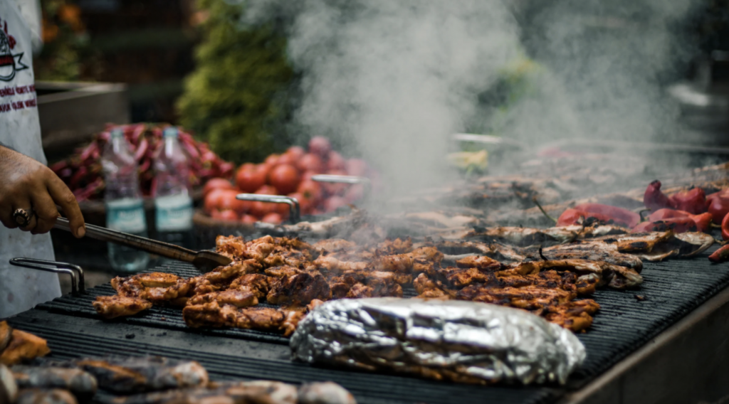 Asado a casi $10 mil el kilo:así viene la parrilla para el 18