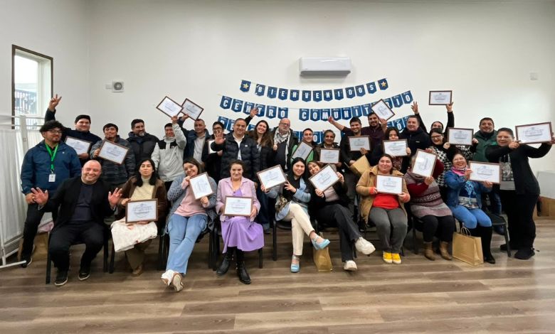 Vecinos de Quellón fortalecen sus conocimientos en electricidad domiciliaria gracias a capacitación de Saesa