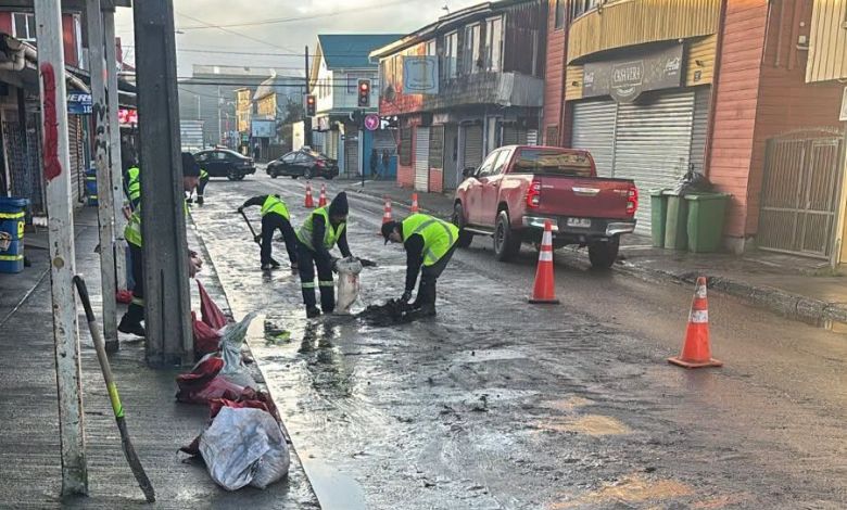 Nueva inundación en el centro de Ancud deja daños en más de 30 locales comerciales