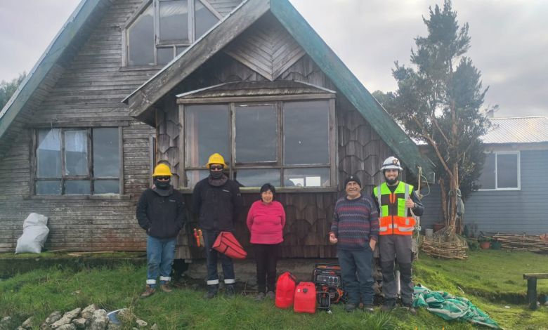 Saesa mantiene monitoreo permanente a vecinos electrodependientes en Chiloé