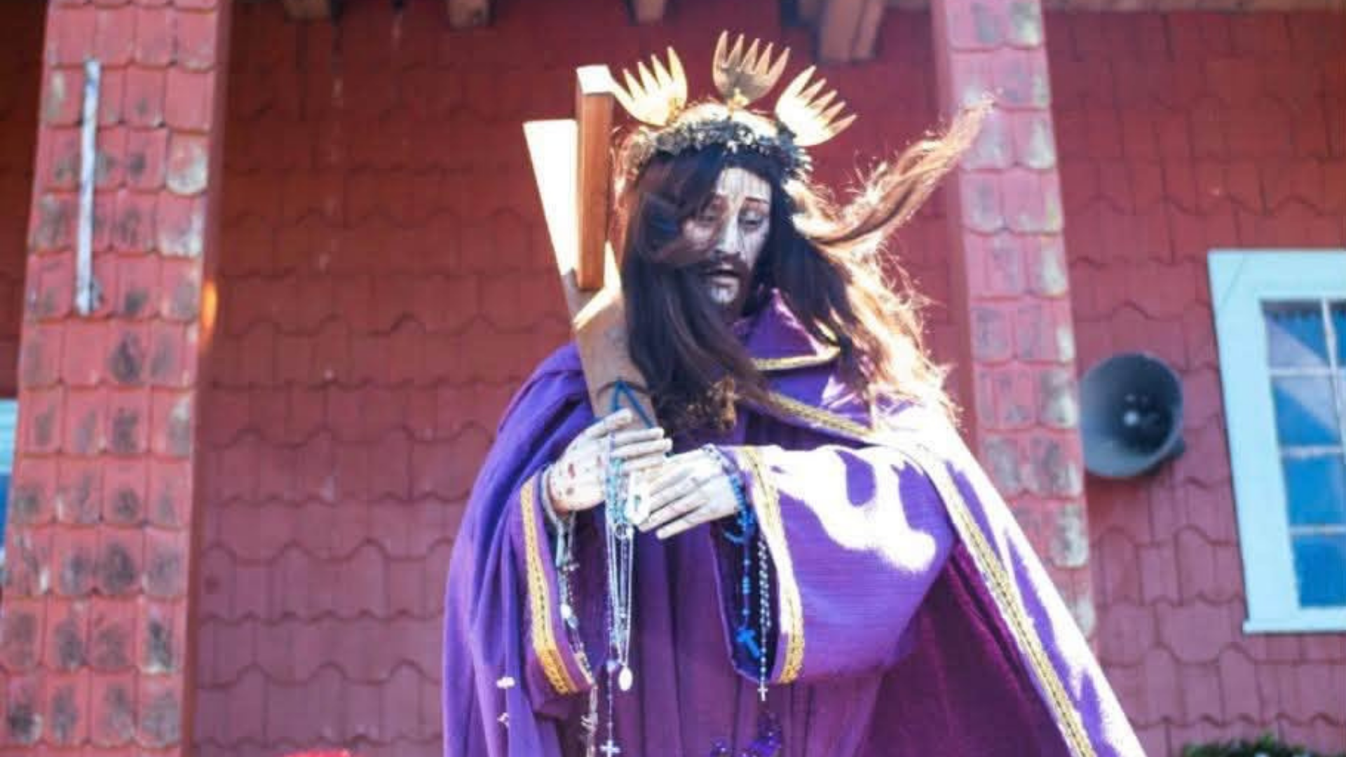 Más de 2.500 peregrinos llegaron hasta Caguach para participar en la tradicional fiesta del Nazareno