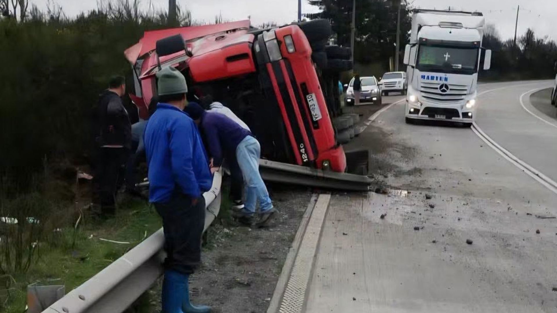 Chiloé suma su víctima número 14 en accidentes de tránsito tras fatal volcamiento en Ancud