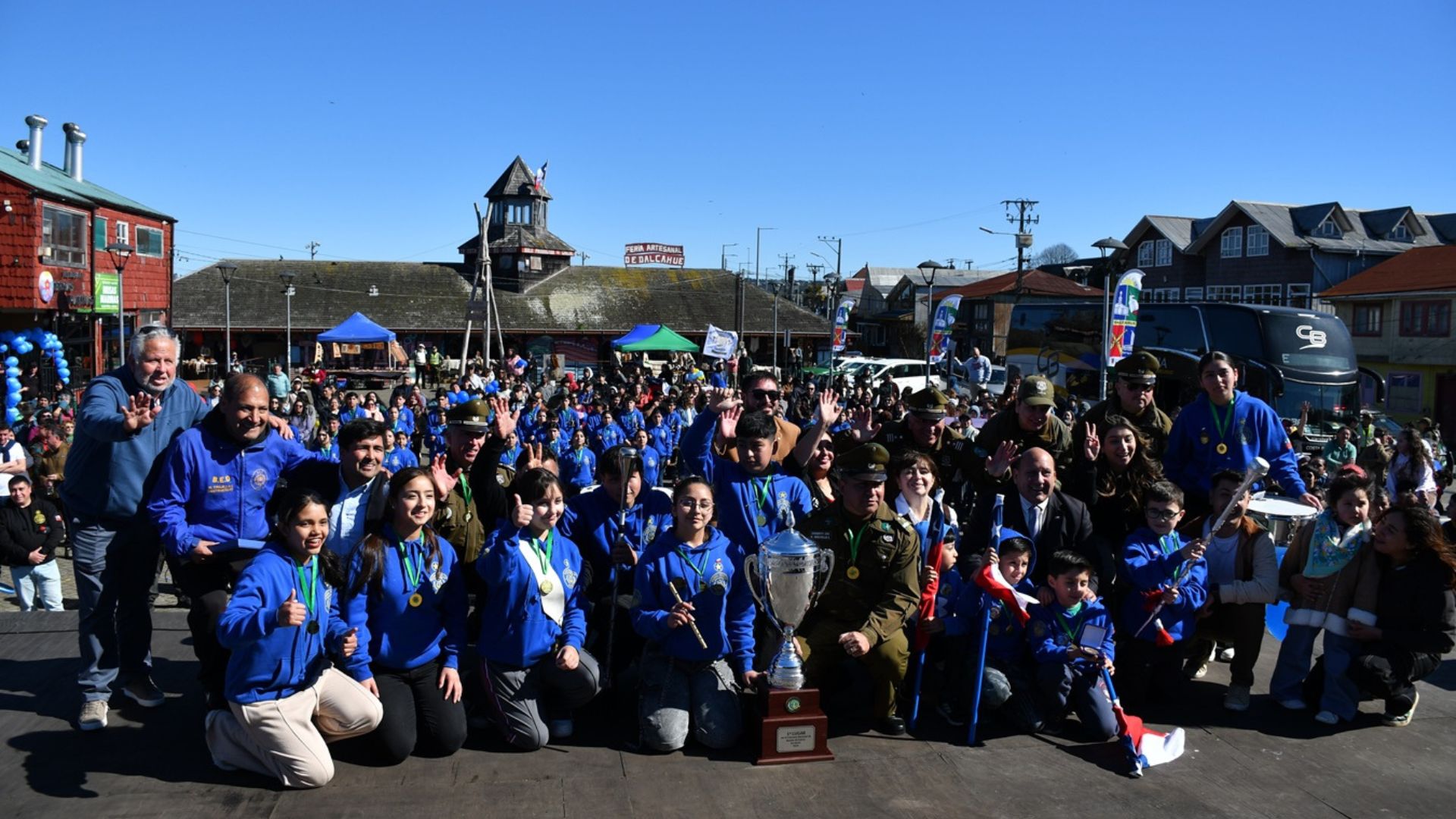 Dalcahue recibió con orgullo a sus bicampeones