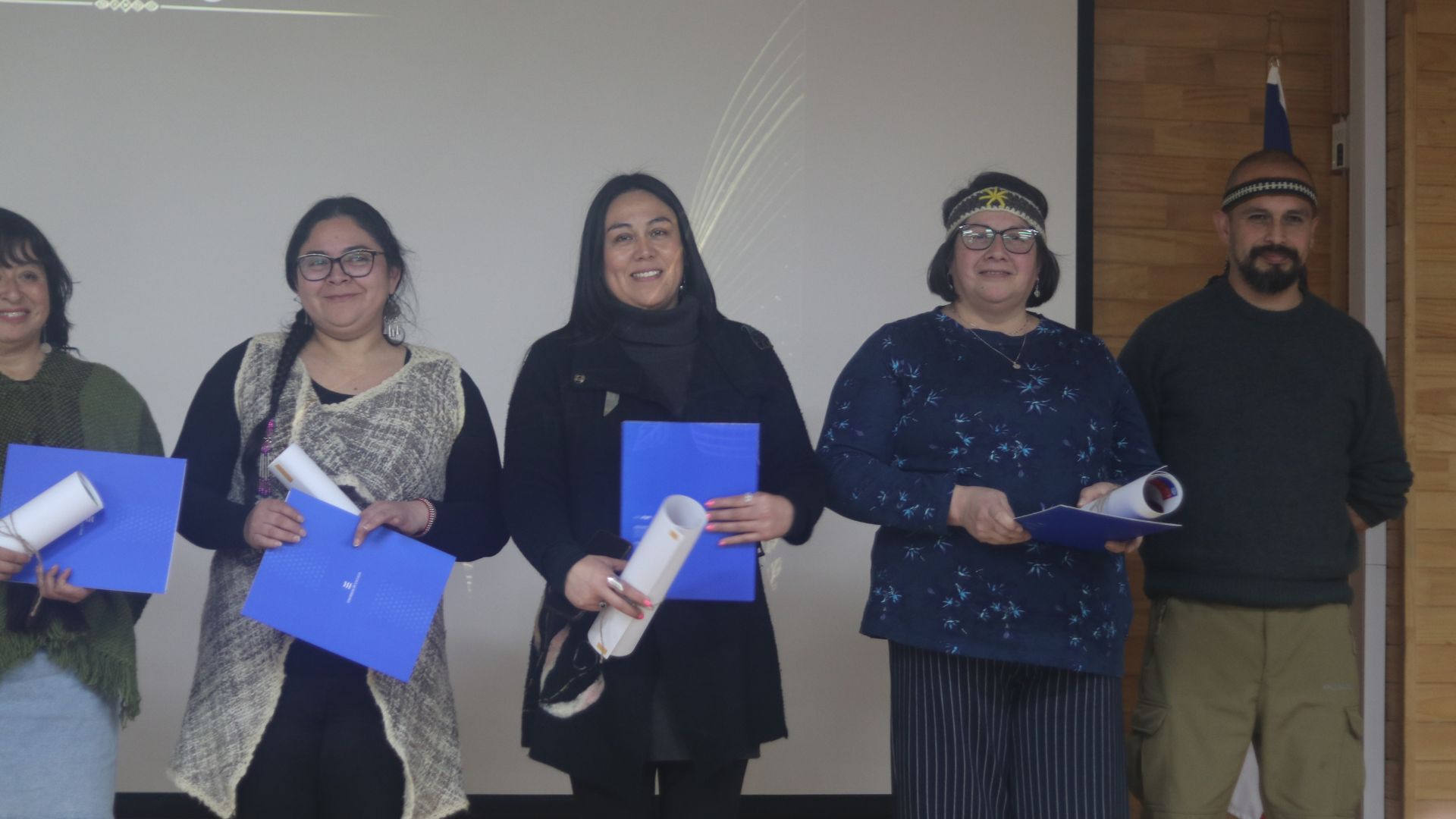 ULagos reconoce a educadoras tradicionales de Chiloé y fortalece vínculos de cooperación con México