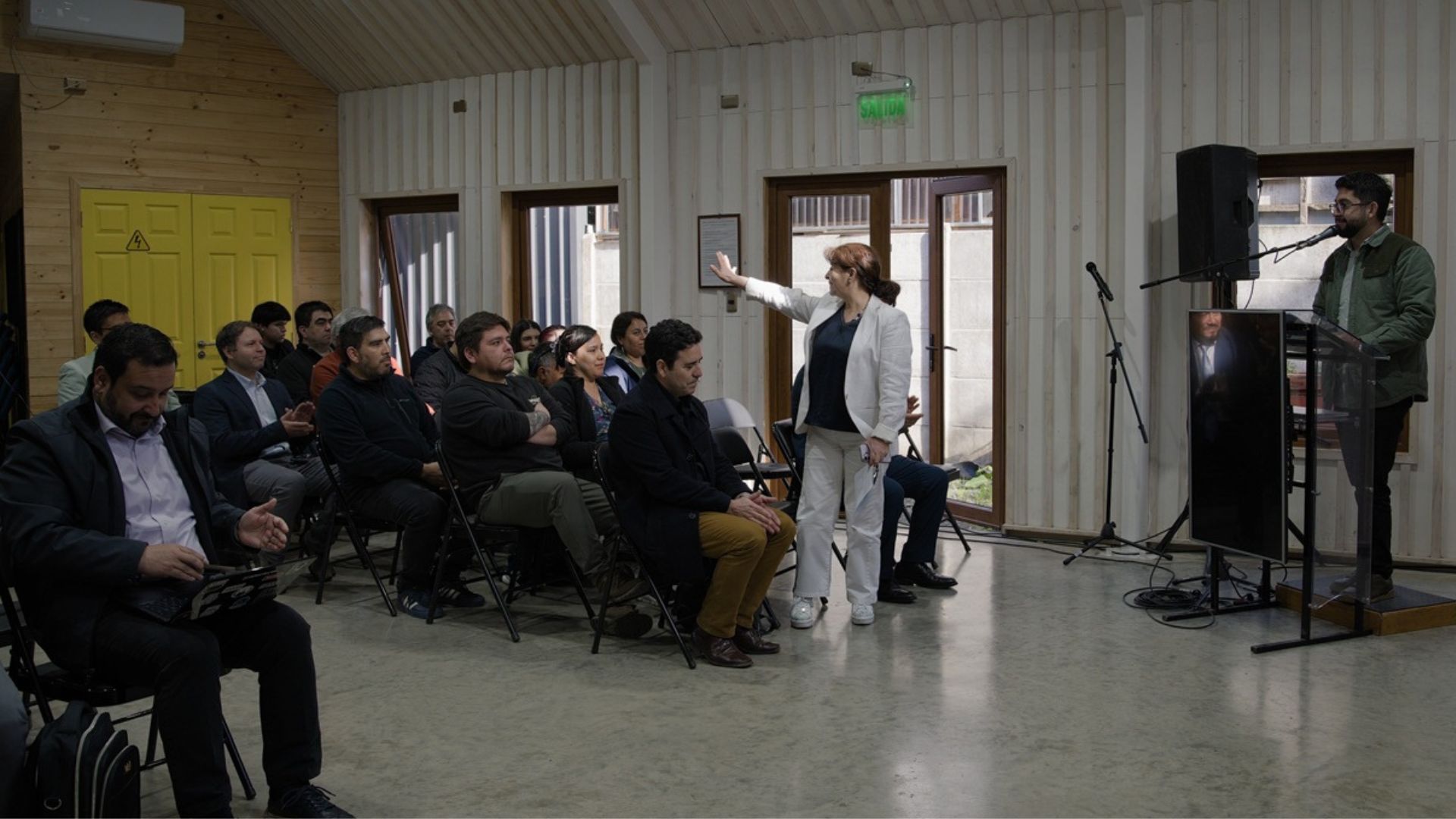 Dalcahue se proyecta como referente en ciberseguridad tras exitoso seminario internacional junto a la universidad mayor