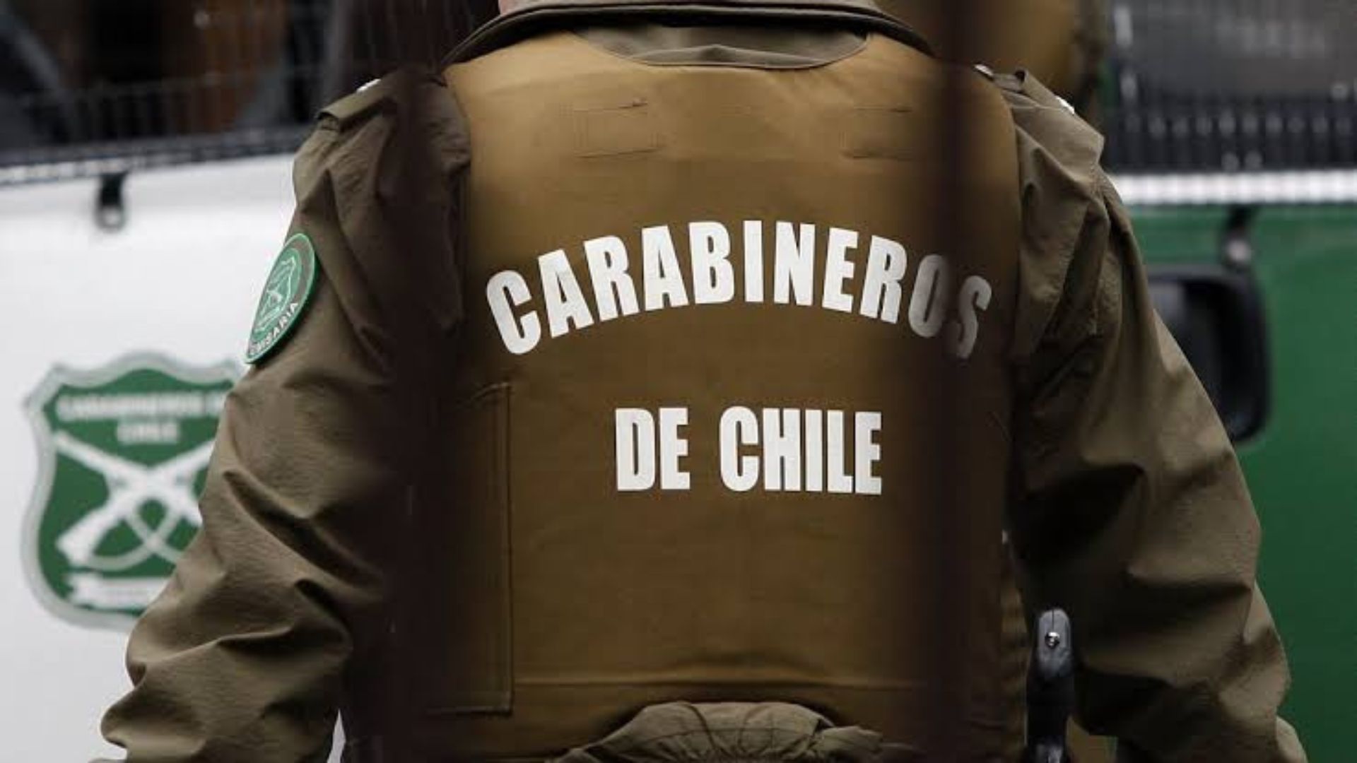 Roban camioneta y automóvil desde recinto de constructora en Puerto Montt