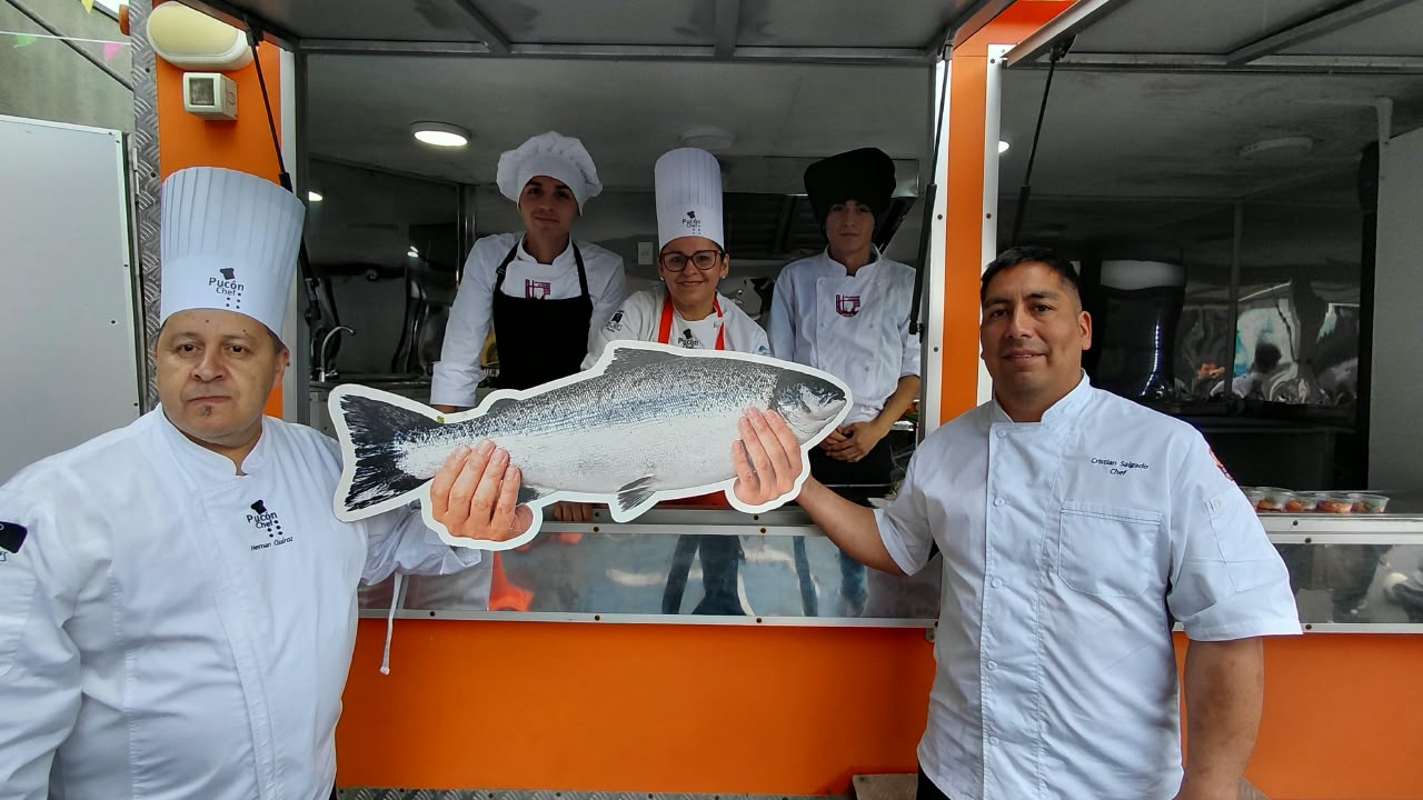 SalmonChile consolida despliegue gastronómico con exitosa participación en Expo Sabores Pucón y Bariloche a la Carta
